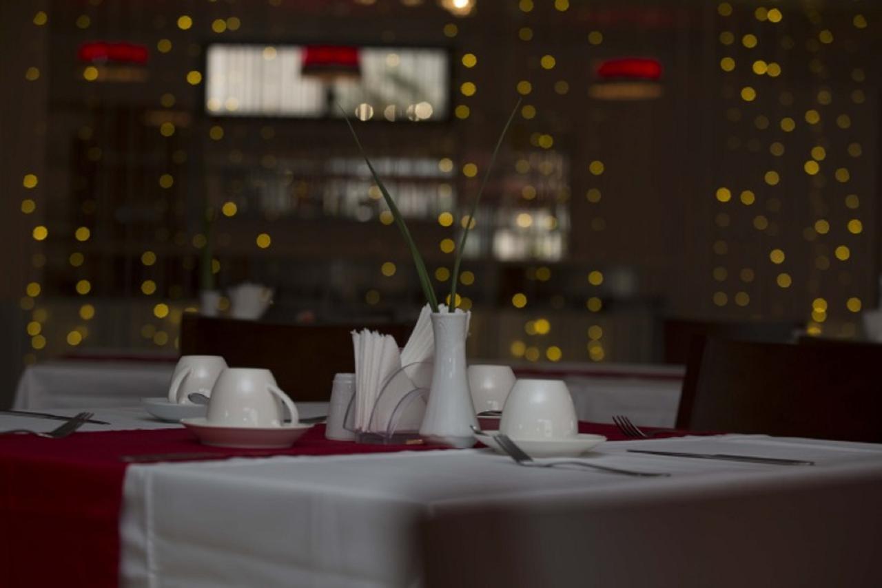 Hotel Le Petit Bateau Conakry Luaran gambar