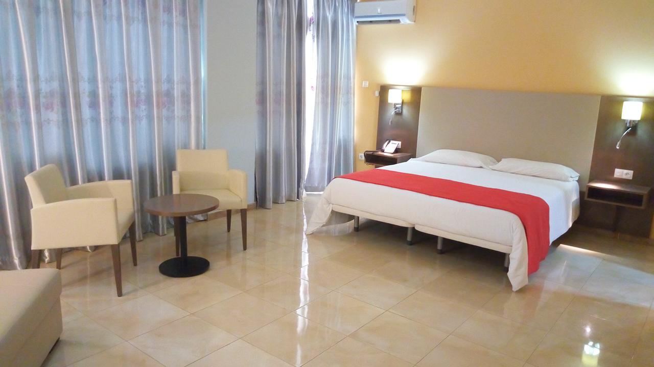Hotel Le Petit Bateau Conakry Luaran gambar