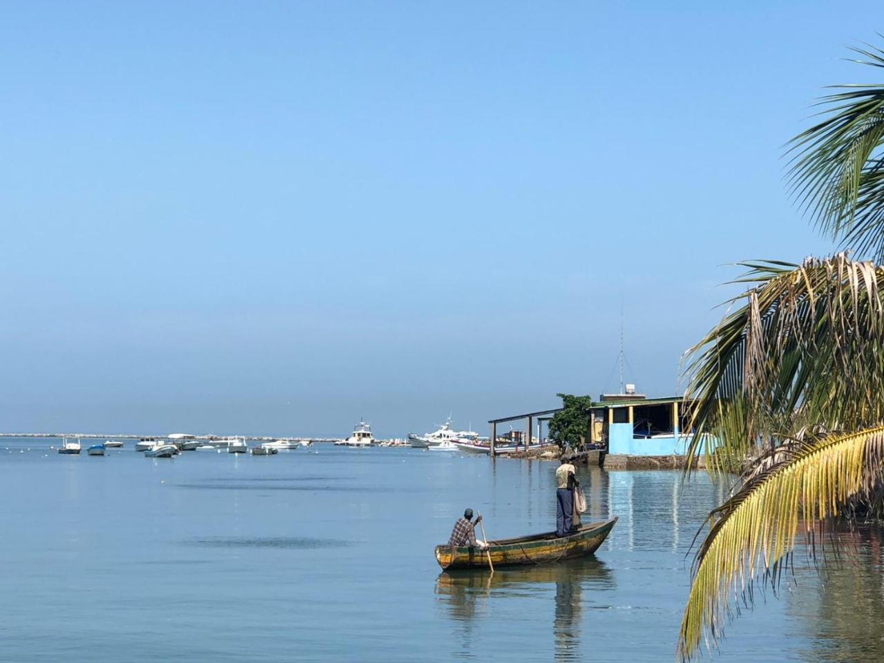 Hotel Le Petit Bateau Conakry Luaran gambar