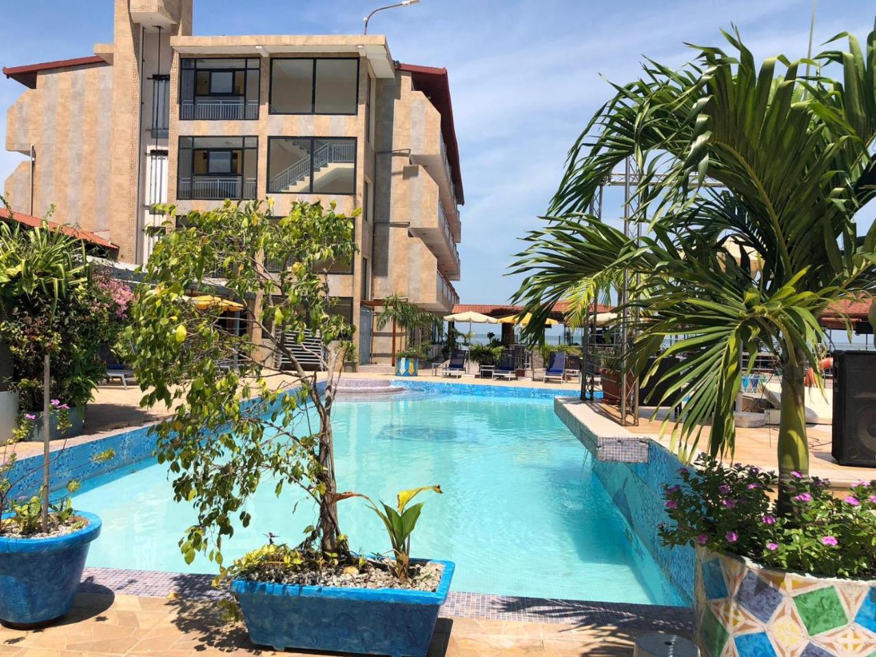 Hotel Le Petit Bateau Conakry Luaran gambar